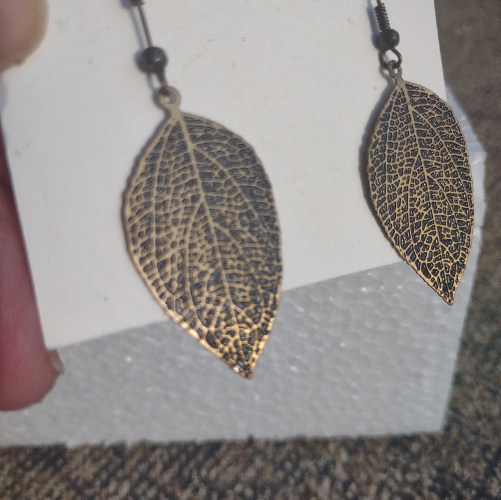 Leaf Dangle Earrings - image 4